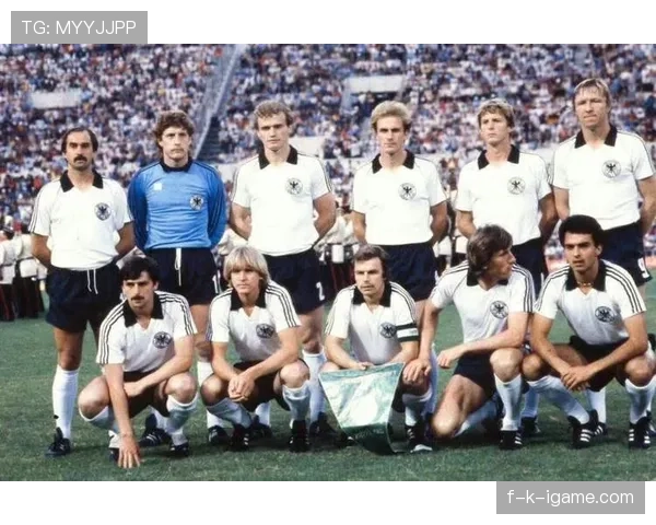 欧洲杯经典回眸:PES中的传奇瞬间与足球英雄的辉煌岁月 欧洲杯经典回眸:PES中的传奇瞬间与足球英雄的辉煌岁月