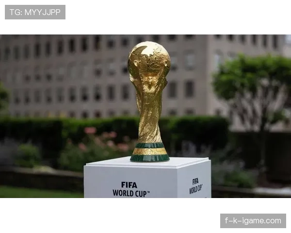 全新欧洲杯奖杯震撼揭晓，彰显足球荣耀与团结精神