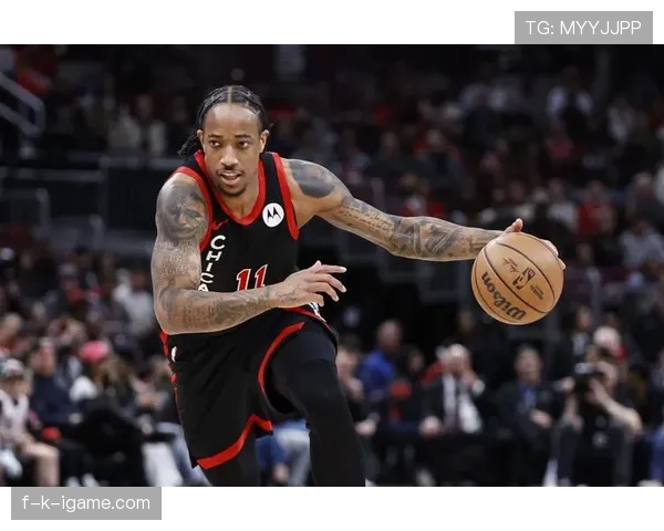 恩比德休赛期天天吃牛排配香槟，训练馆打卡照却瘦成纸片人