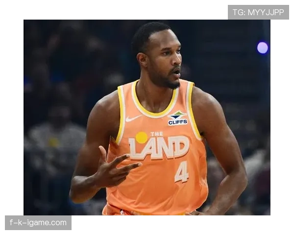 埃文·莫布里挡拆拉开空间助骑士提升篮板和防守效率